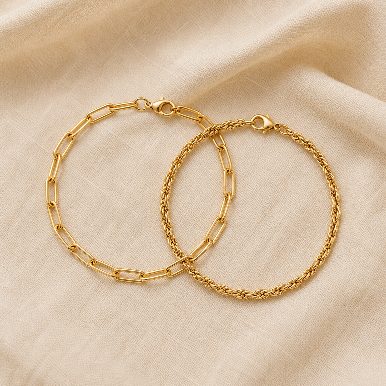 Colección Eclipse — pulseras en cadena dorada